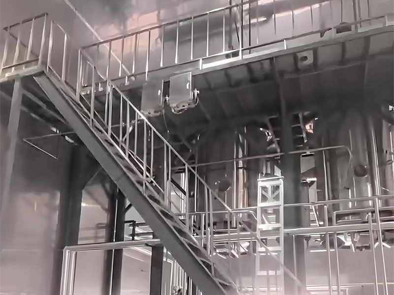 A Health Food Processing Company - A Corner of The Extraction And Concentration Workshop